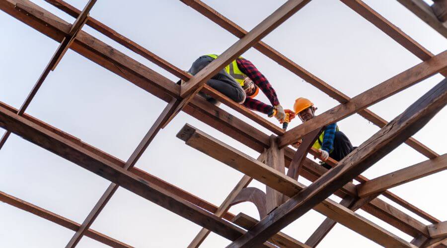 Professional gutter cleaning services in Geyserville, CA